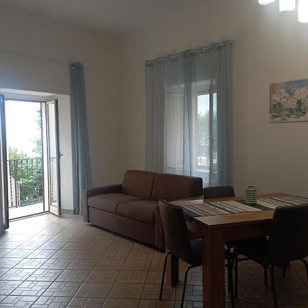Appartamento Casa Ines Maranola Esterno foto