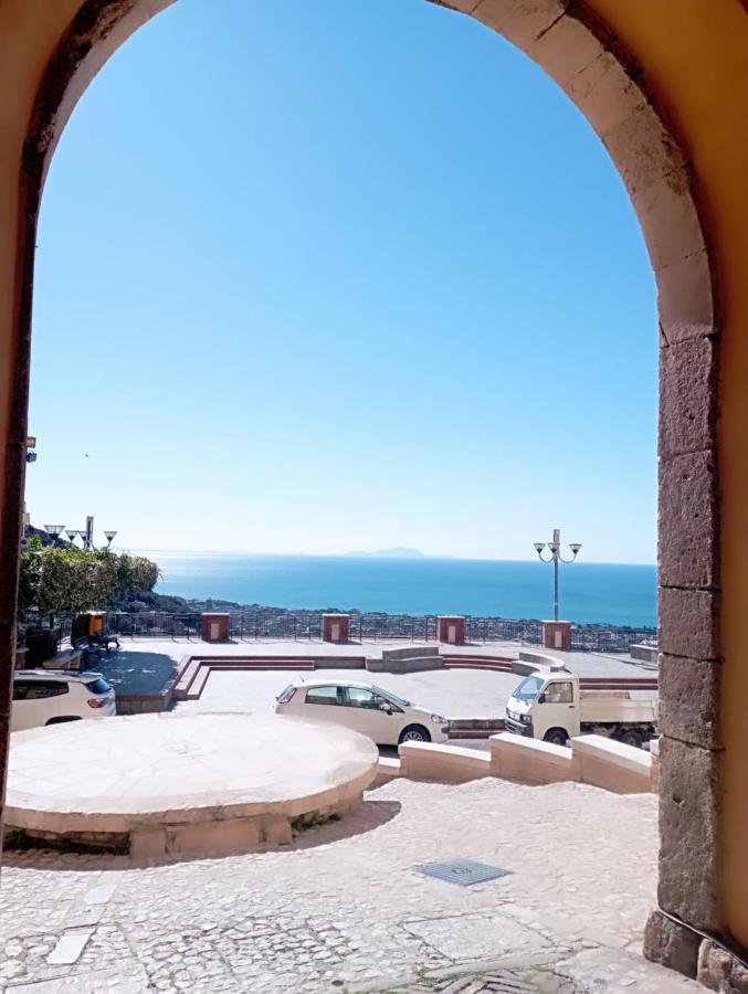 Appartamento Casa Ines Maranola Esterno foto