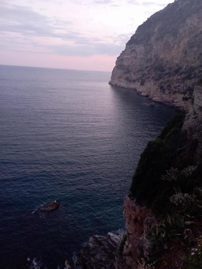 Appartamento Casa Ines Maranola Esterno foto