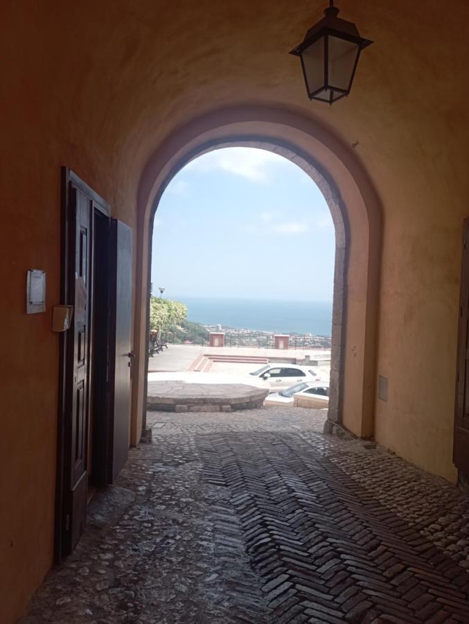 Appartamento Casa Ines Maranola Esterno foto